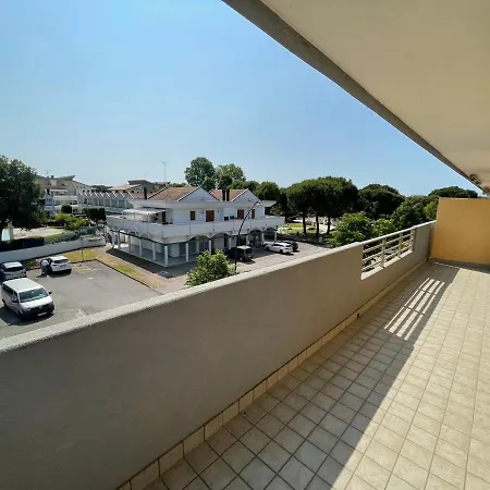 Lägenhet Condominio Silvia
